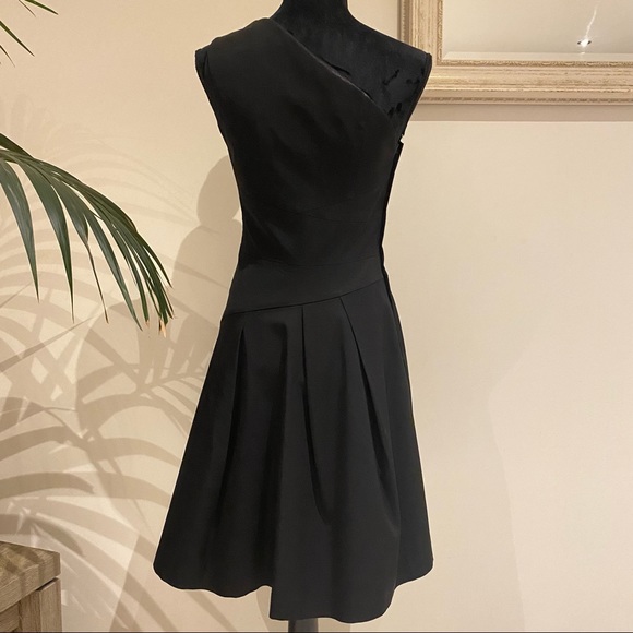 CUE Classic Black Satin One Shoulder A-Line Dress Formal Elegant Cocktail Size 8 - Picture 6 of 11